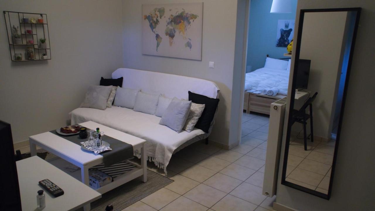 דירות קורופיון Helen'S Welcoming & Cozy Flat מראה חיצוני תמונה