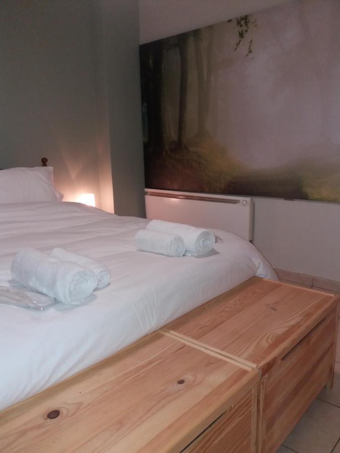 דירות קורופיון Helen'S Welcoming & Cozy Flat מראה חיצוני תמונה