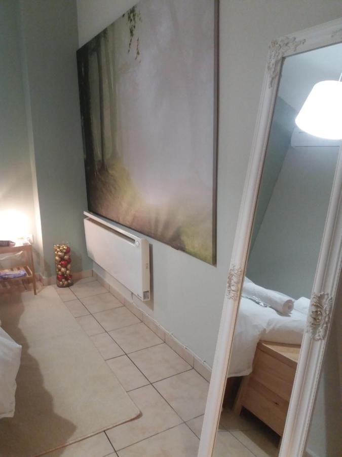 דירות קורופיון Helen'S Welcoming & Cozy Flat מראה חיצוני תמונה